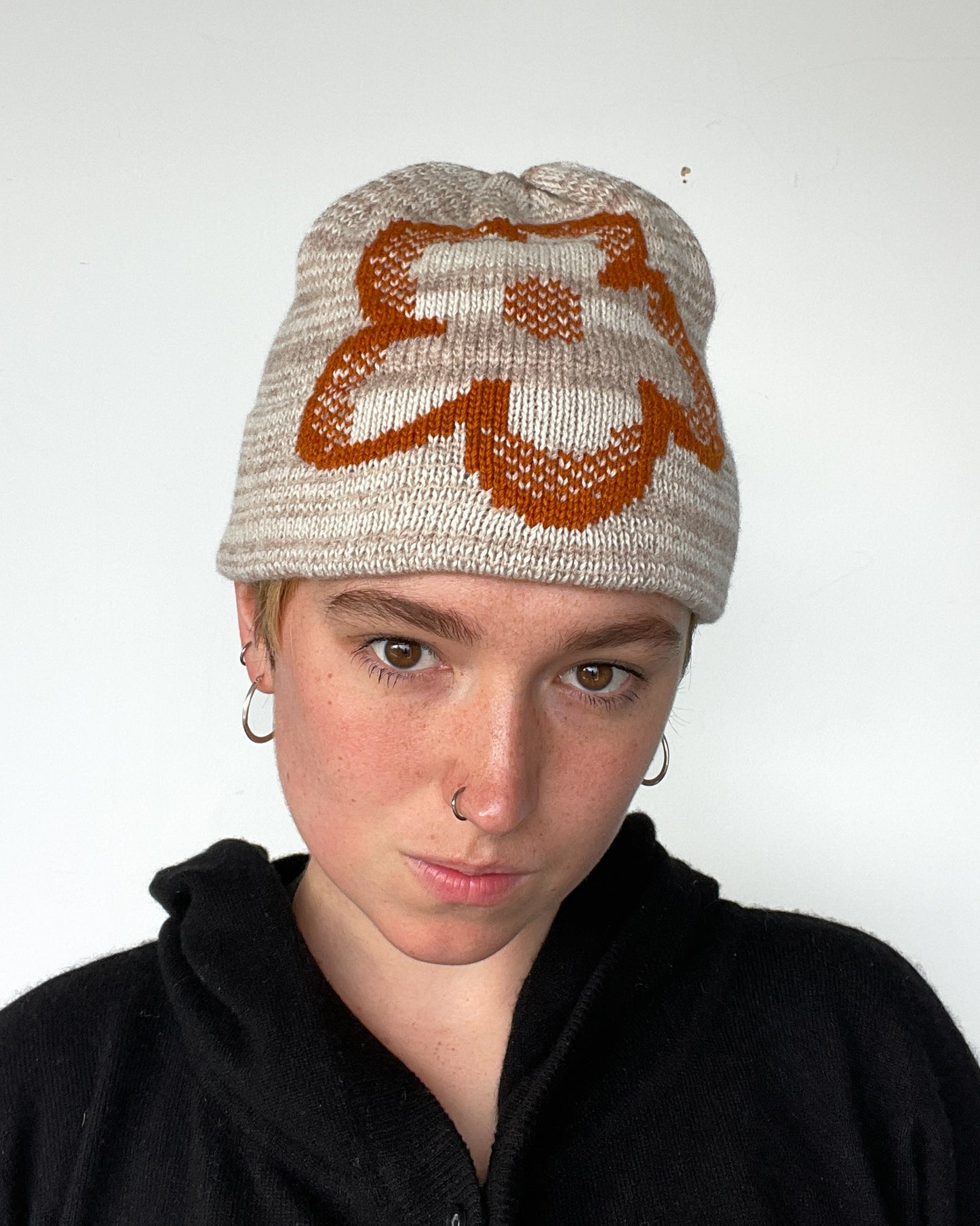 Daisy Beanie - Orange