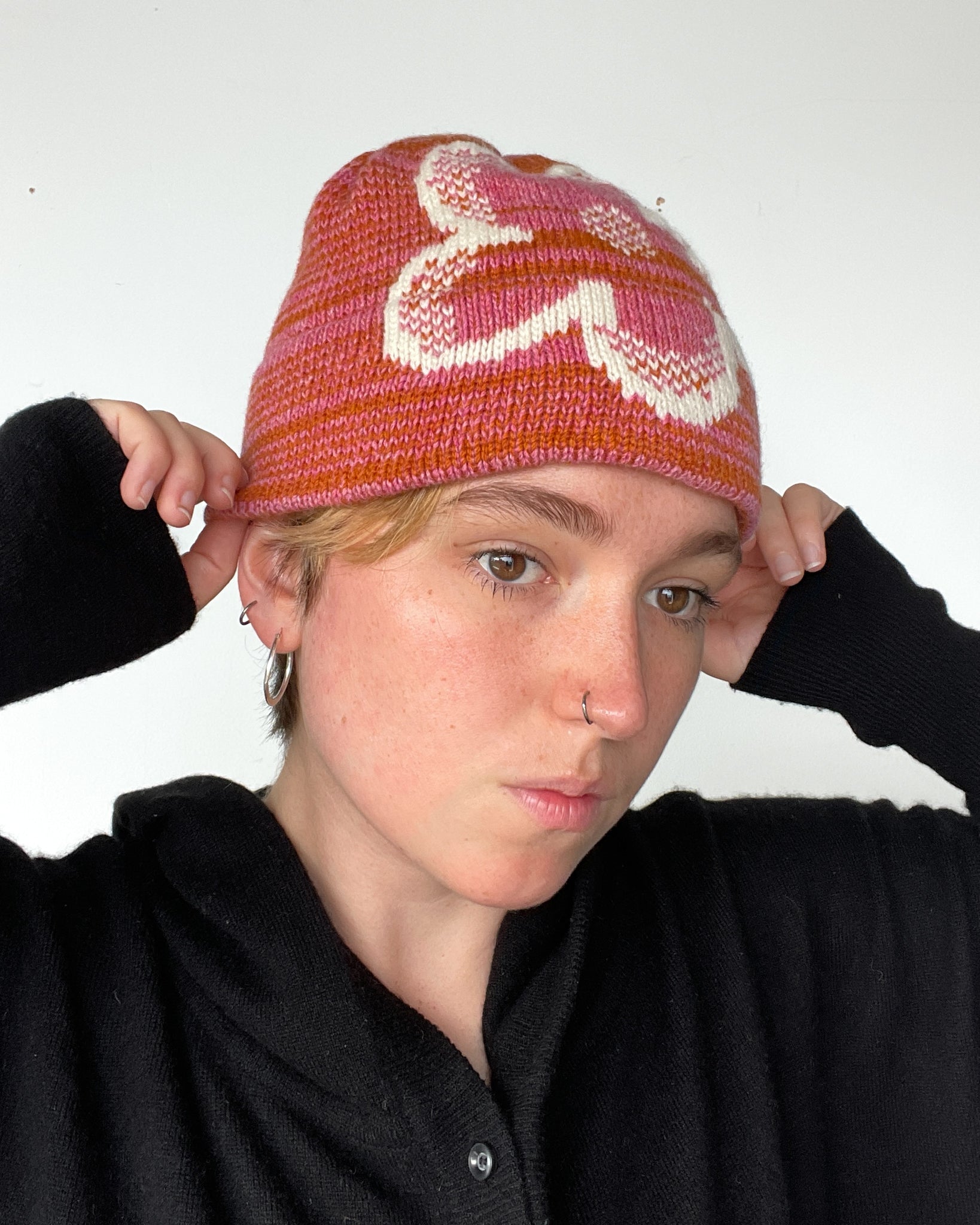 Daisy_Beanie_Pink_Orange.jpg