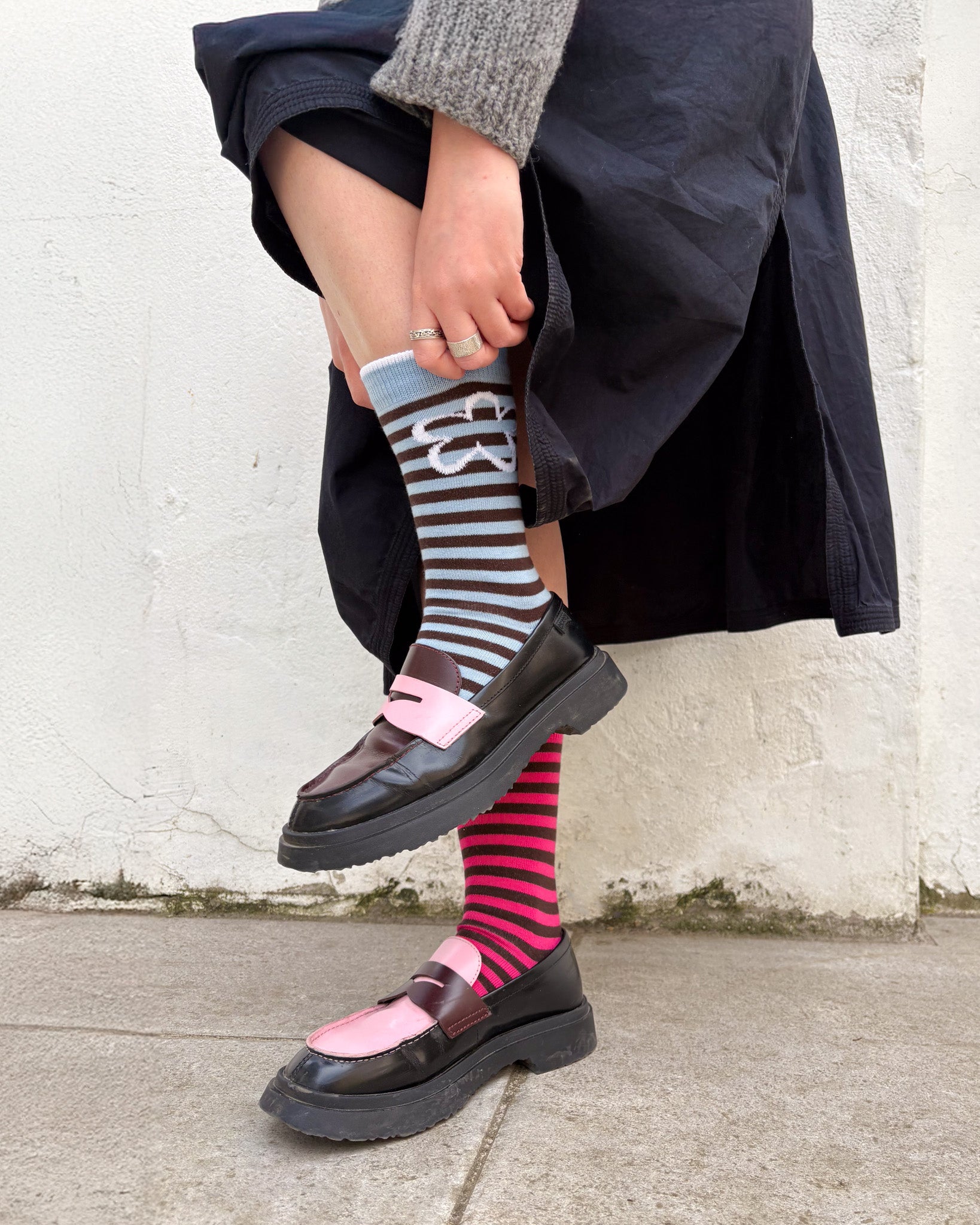 Daisy Socks - Blue & Pink
