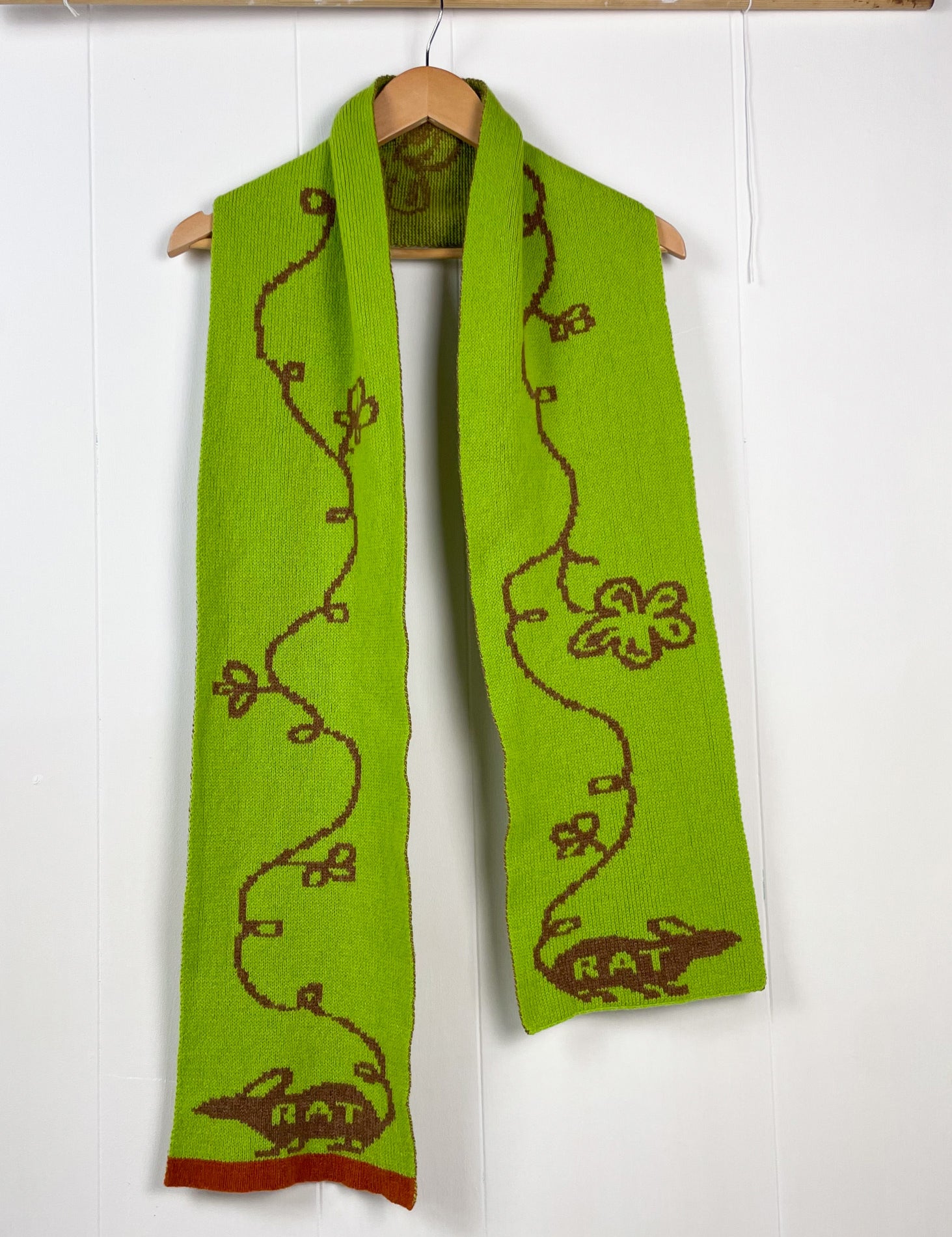 Rat_Scarf_1_d7fa285b-c8b4-4f39-a968-08e5407e9c17.jpg