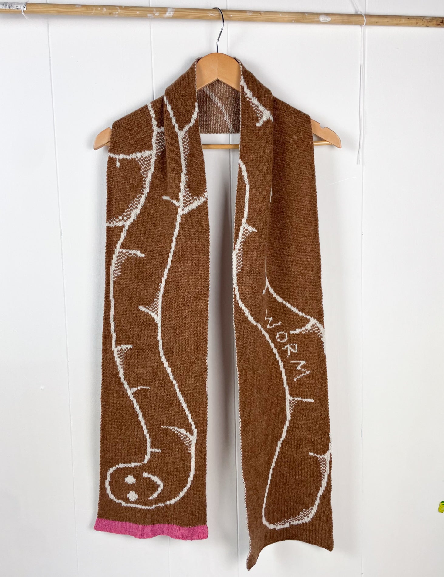 Worm_Scarf_3.jpg